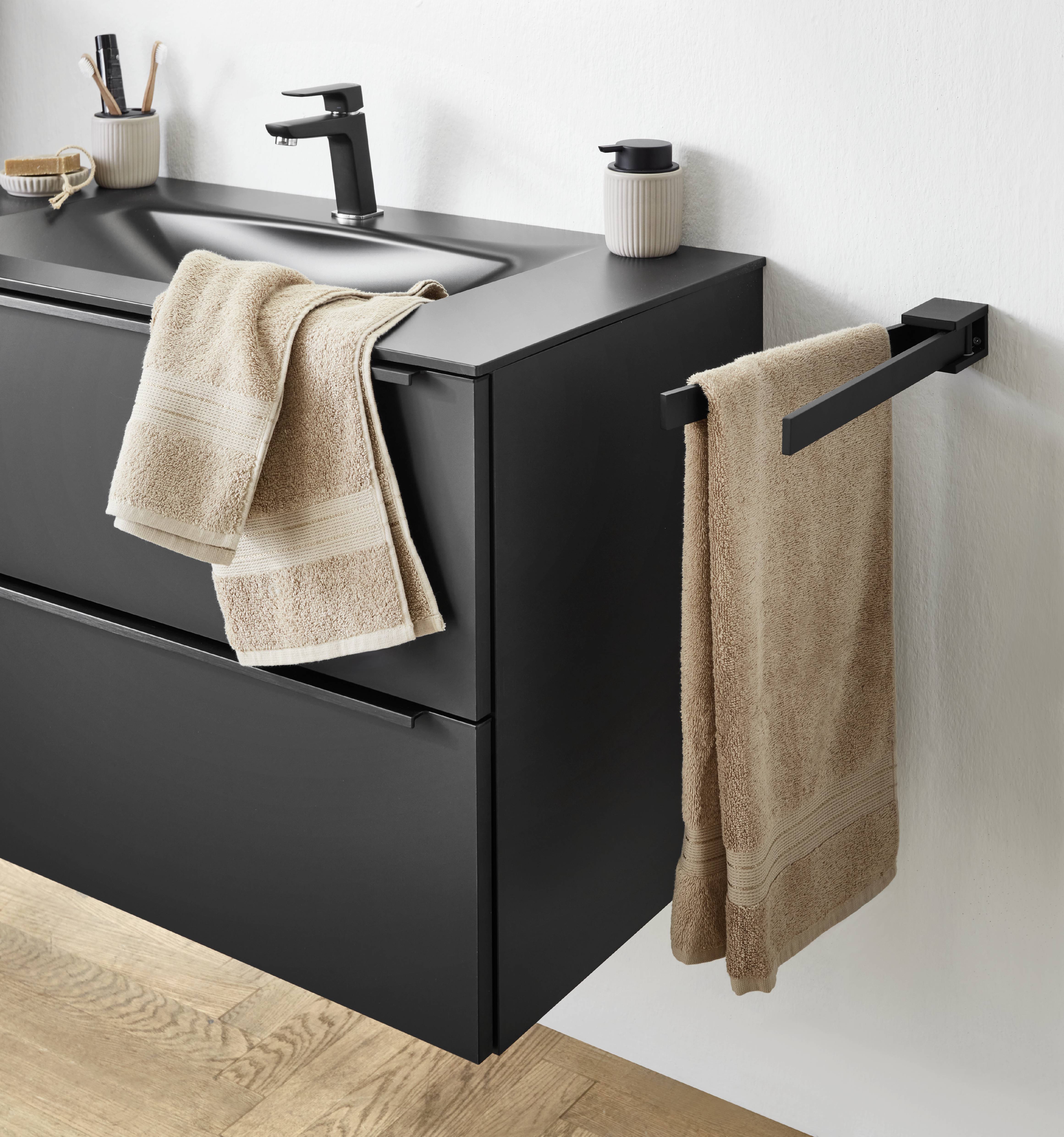 Badschrank mit Handtuchhalter