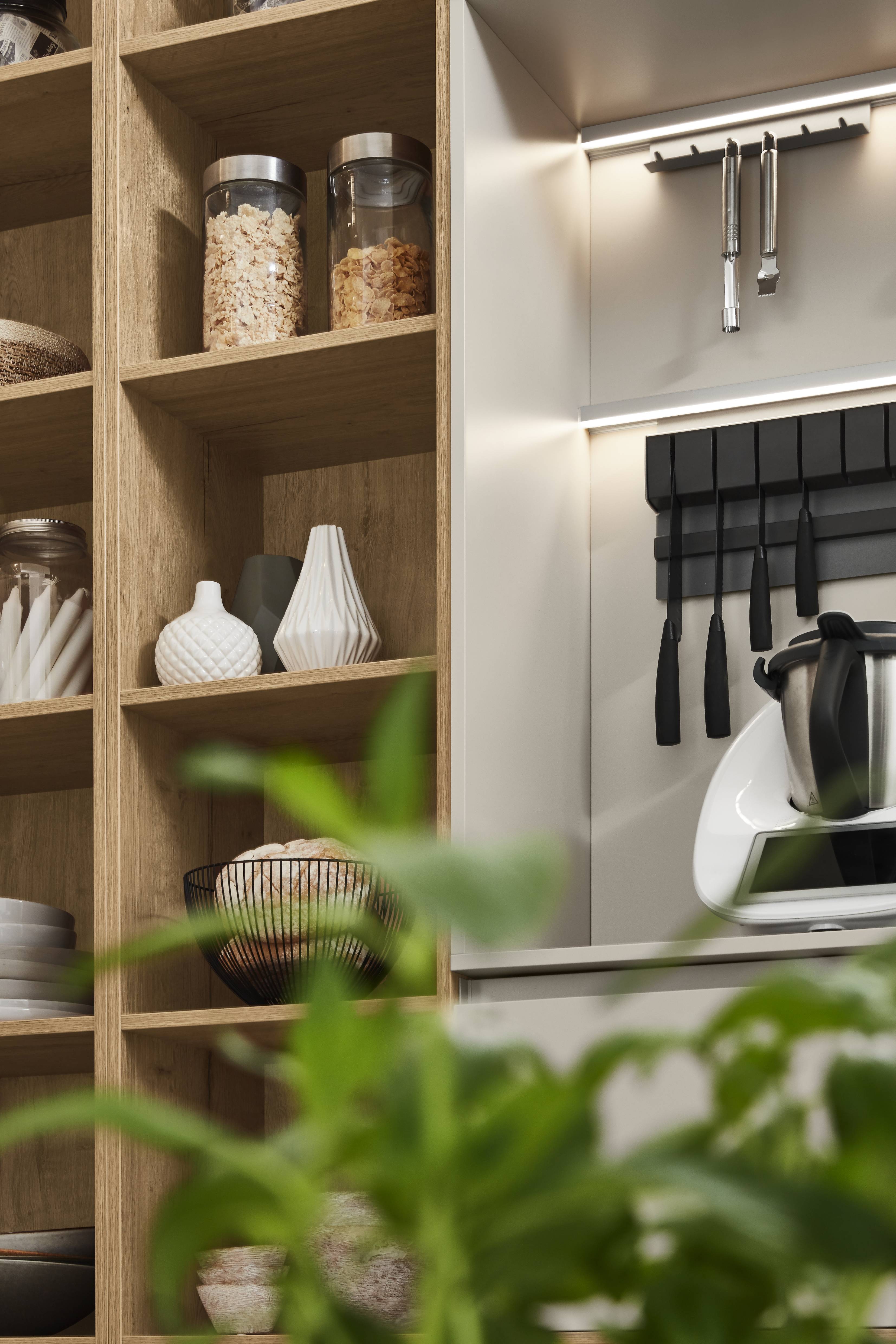 Detailbild Regal im Hauswirtschaftsraum