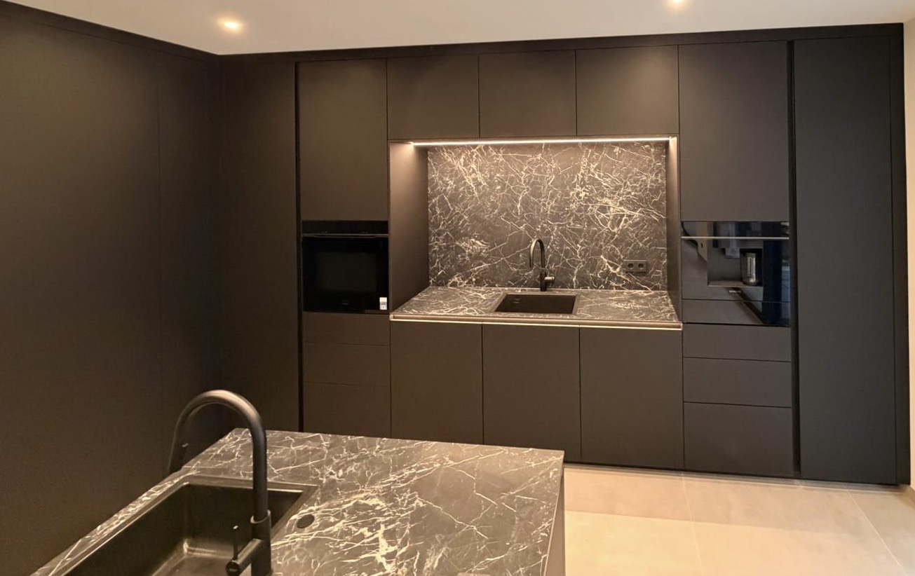 Rotpunkt, grifflos, Küche, Kücheninsel, Ceramic, Glas, Spiegel