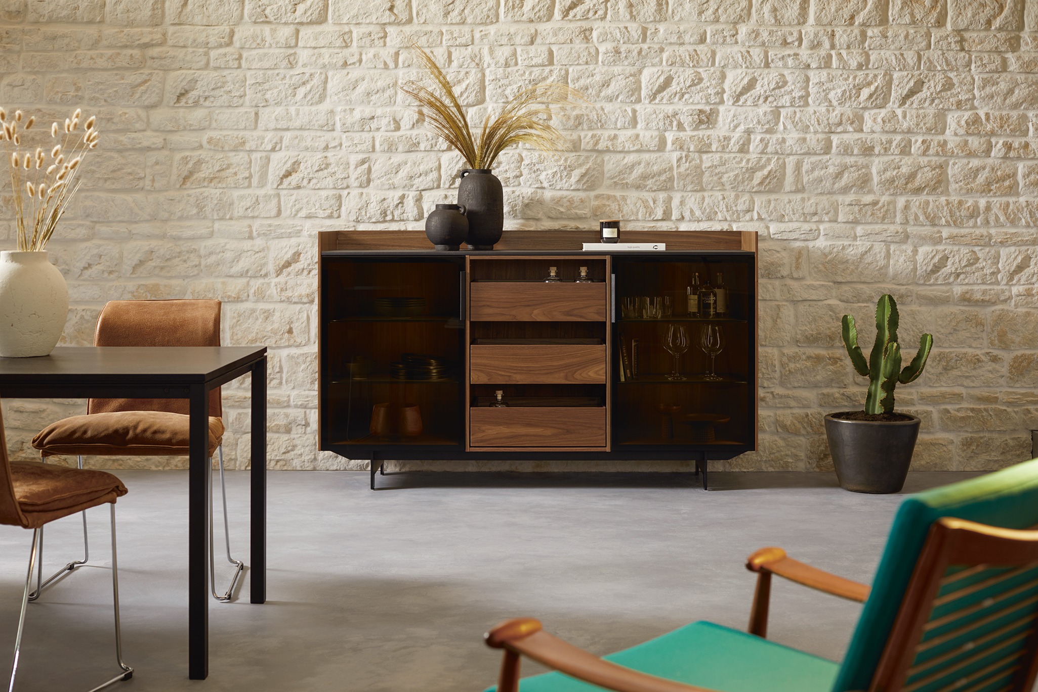 NExt125 Sideboard. 