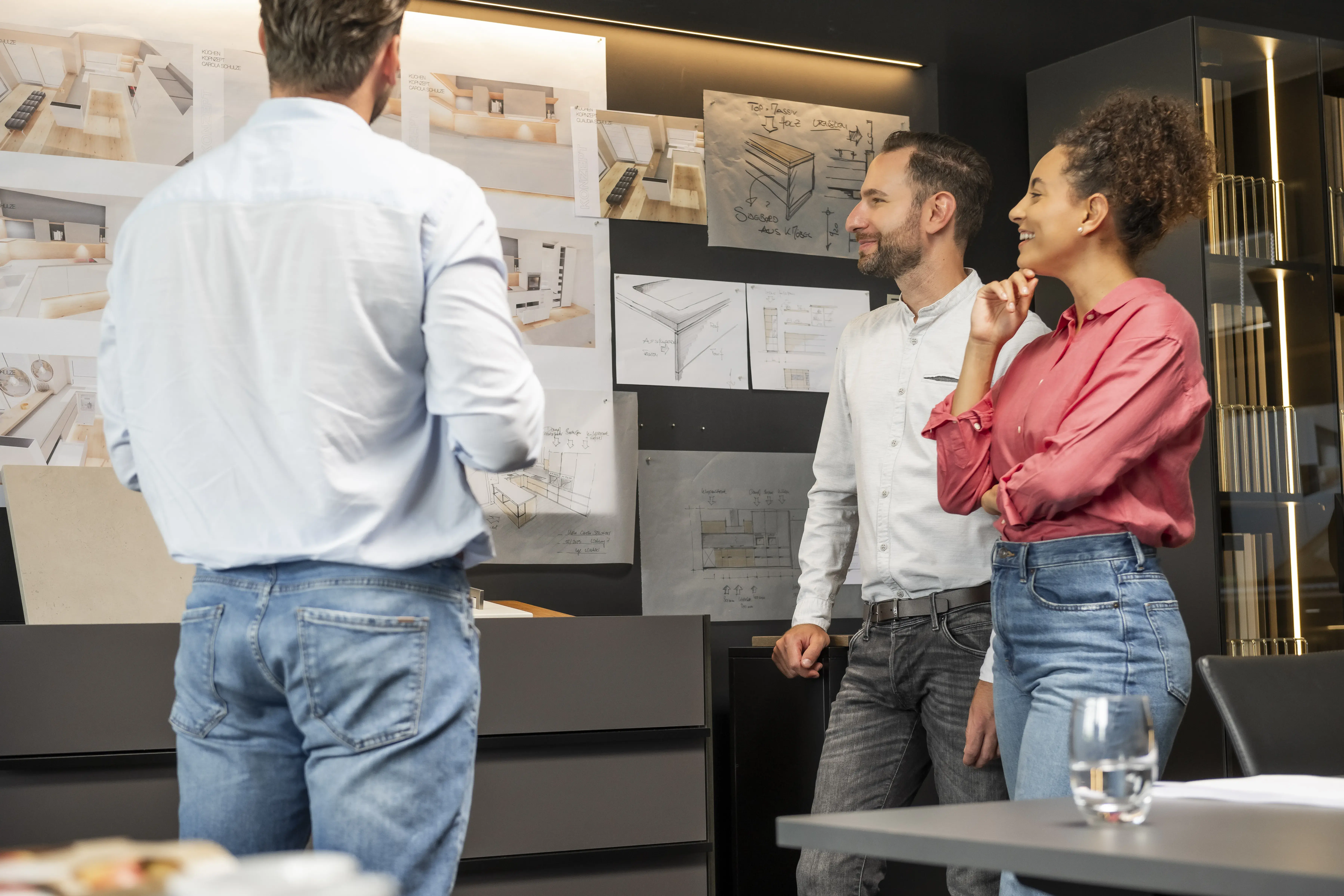 Beratungsgespräch Küchenkauf Menschen