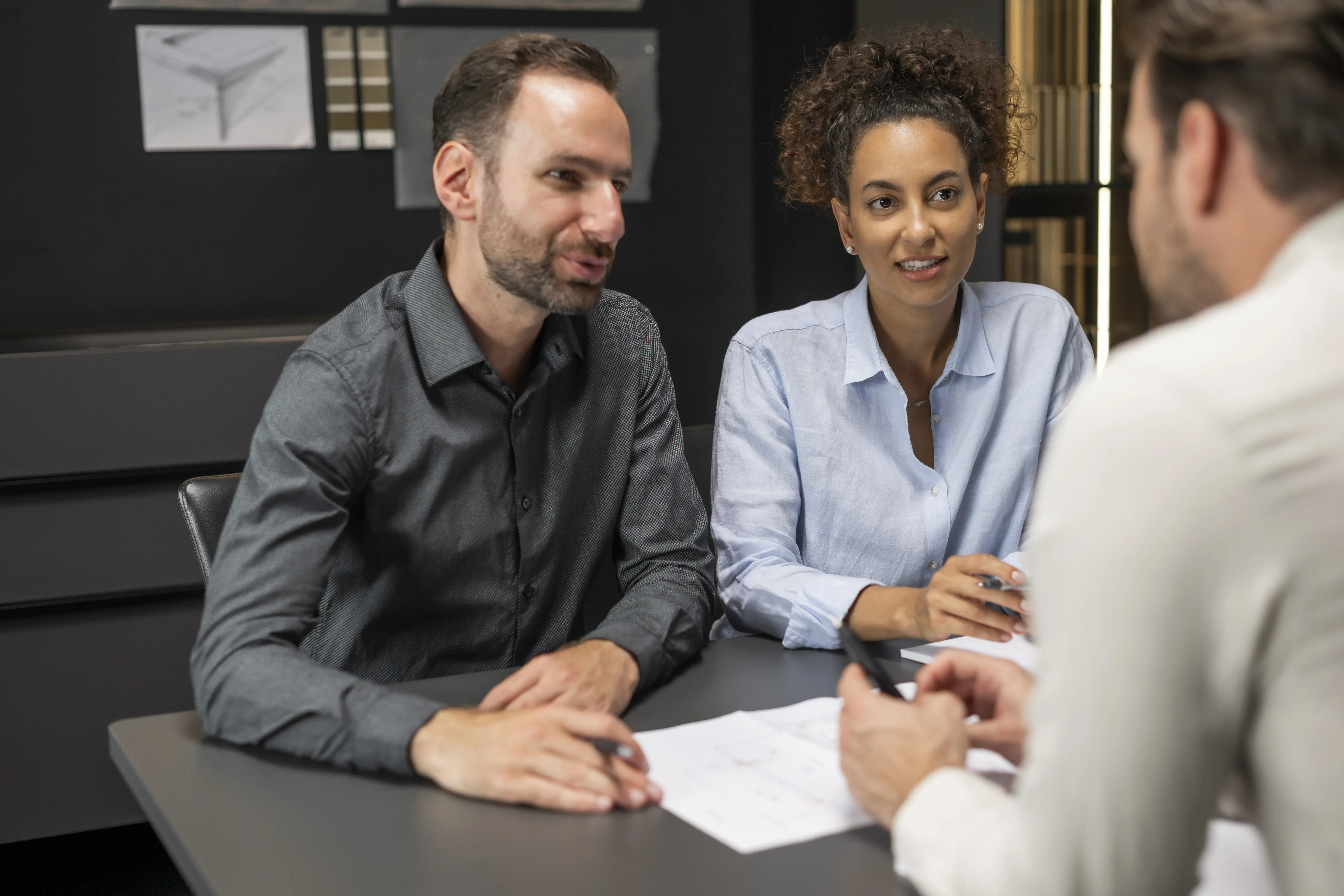 Beratungsgespräch Küchenkauf Menschen