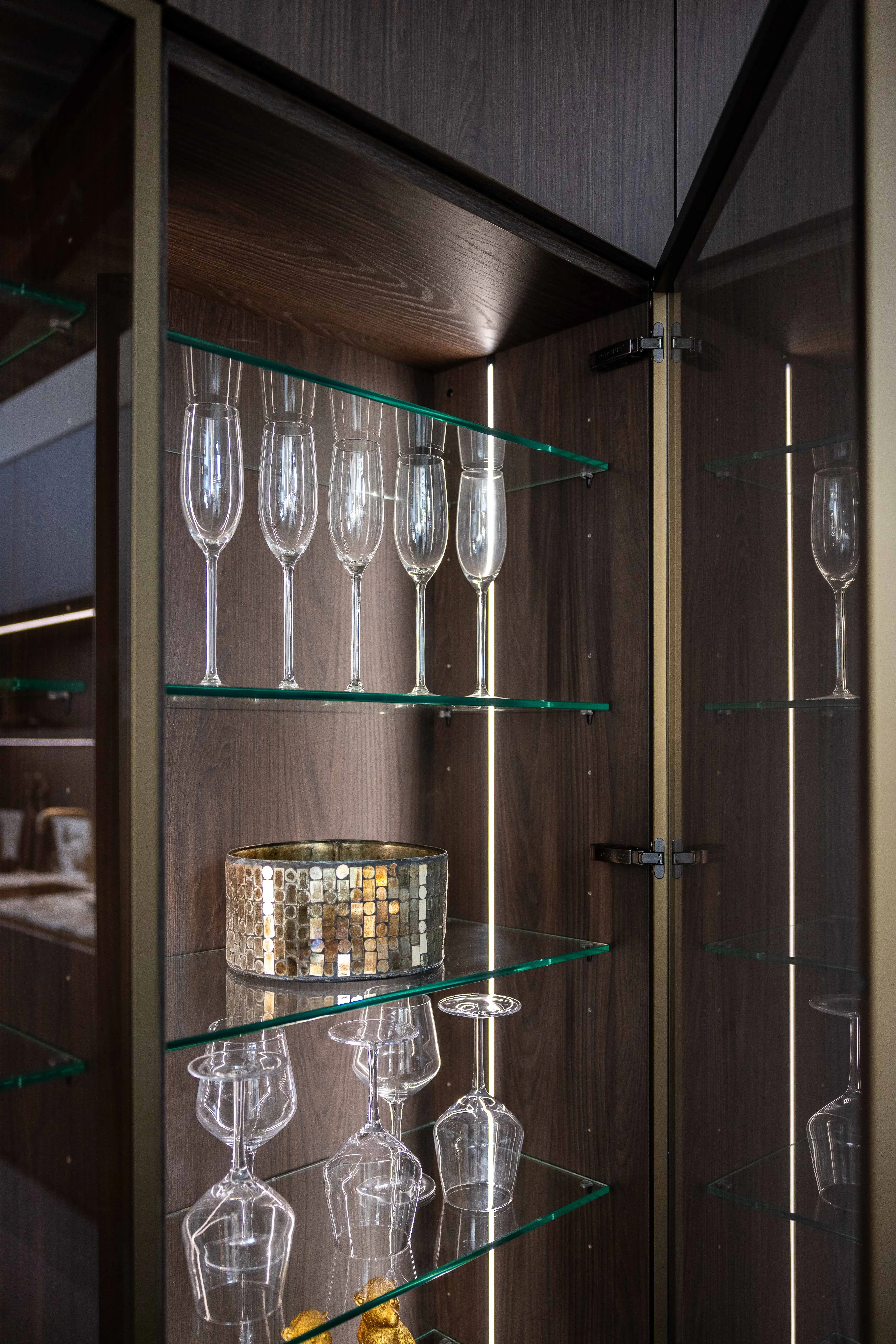 Glas, Spiegel, Vitrine